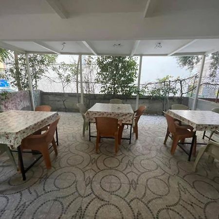 Oezguer Hotel Antalya Exterior photo
